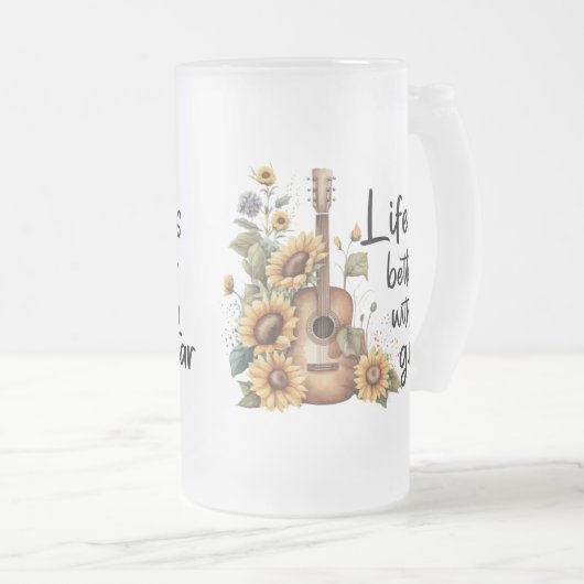 Pas naamgitaar met zonnebloem aan matglas bierpul (Voorkant rechts)