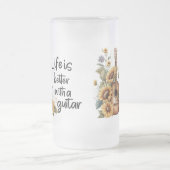 Pas naamgitaar met zonnebloem aan matglas bierpul (Center)