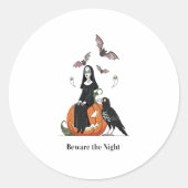 Pas op voor de Night Spooky Nun Ronde Sticker (Voorkant)