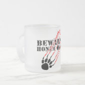 Pas op voor honingbadger matglas koffiemok (Voorkant links)