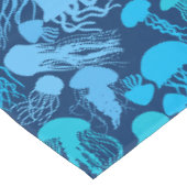 Pas op voor kwallen. L Blue.b D Blue BG Tafelkleed (Gekanteld)