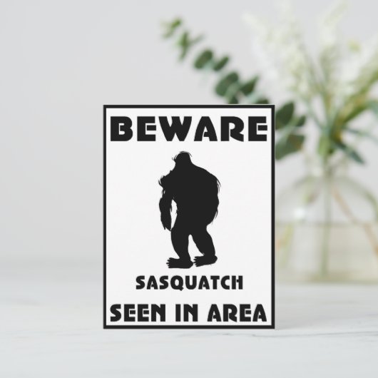 Pas op voor Sasquatch Poster Briefkaart (Staand voorkant)