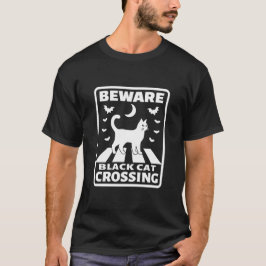 Pas op zwarte kat kruisen grappige Halloween T-shirt