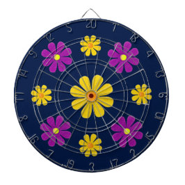 Pas paarse gele bloemen aan op donkerblauw dartbord