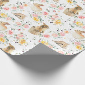 Pasen Bunny Spring Floral Cadeaupapier (Hoek)