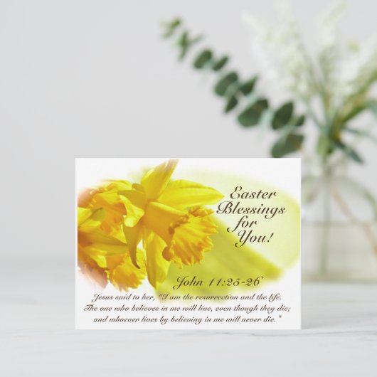 Pasen, John 11:25-26, Daffodils Feestdagenkaart (Staand voorkant)