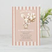 Pasen konijn wat konijn eerste verjaardag kaart (Staand voorkant)