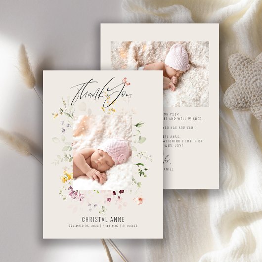 Pasgeboren baby meisje ivoor dank u foto geboorte aankondiging