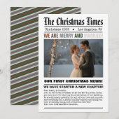 Pasgetrouwd Onze Eerste Kerst Krant Stijl Foto Feestdagenkaart (Voorkant / Achterkant)