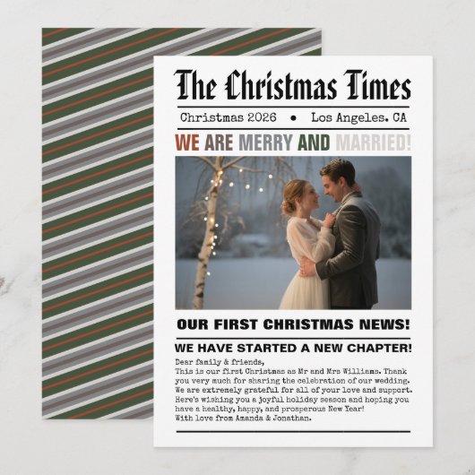 Pasgetrouwd Onze Eerste Kerst Krant Stijl Foto Feestdagenkaart (Voorkant / Achterkant)