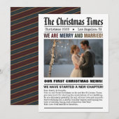 Pasgetrouwd Onze Eerste Kerst Krant Stijl Foto Feestdagenkaart (Voorkant / Achterkant)
