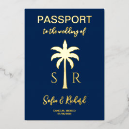 Paspoortbruiloft Bestemming Gold Palm Monogram Folie Uitnodiging