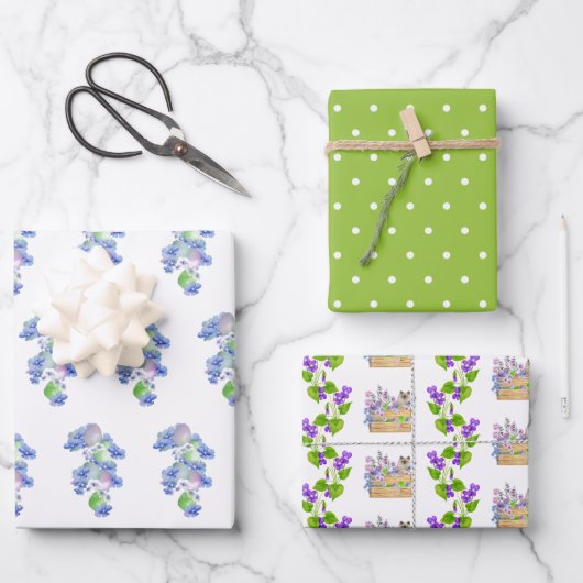 Paspoortjes en -eieren in lavender, blauw en groen inpakpapier vel (Voorkant)