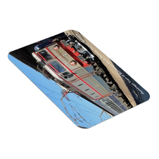 Passagierstrein op het treinstation van Boekarest  Magneet (Rechterzijde)