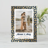 Passen getrouwd Foto Kerst Blauw Goud Feestdagenkaart (Staand voorkant)