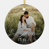 Passen getrouwd gewoon gehuwde sierbruiloft foto keramisch ornament (Voorkant)