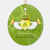 Passen getrouwd van het Ierse claddagh Ring Weddin Keramisch Ornament (Links)