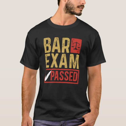 Passend Bar Exam Law School Afstuderen New Attorne T-shirt (Voorkant)