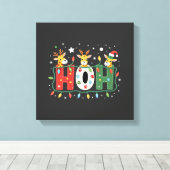 Passende Kerstmis Kerstman Hoed Ho Ho Ho Giraffe A Canvas Afdruk (Insitu (Houten vloer))