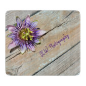 Passievloer op roestvrij hout snijplank (Voorkant)