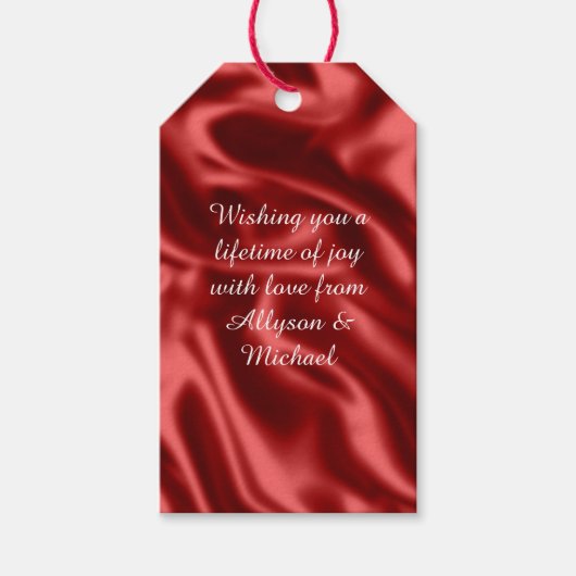 Passion Red Faux Satin Wedding Cadeaulabel (Voorkant)