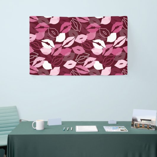Passionate Red Pink Lips die het zoenen patroon Spandoek (Beurs)