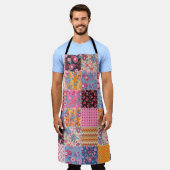 Past naadloos patchwerkpatroon aan schort (Gedragen)
