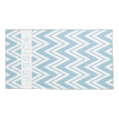 Pastel baby blauw en wit chevron patroon kussensloop (Achterkant)