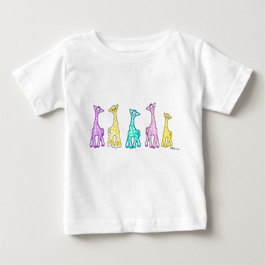 Pastel-Baby in een Baby T-shirt met rij (Voorkant)