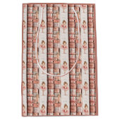 Pastel Ballet Theme with Ribbons and Tutus Medium Cadeauzakje (Voorkant)