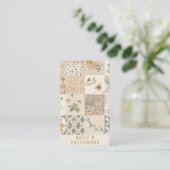Pastel Beige Quilt Patchwork Handgemaakte Kleding Visitekaartje (Staand voorkant)