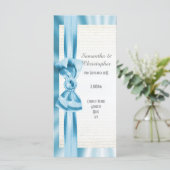 Pastel blauw en wit boog kerk bruiloft programma programmakaart (Staand voorkant)