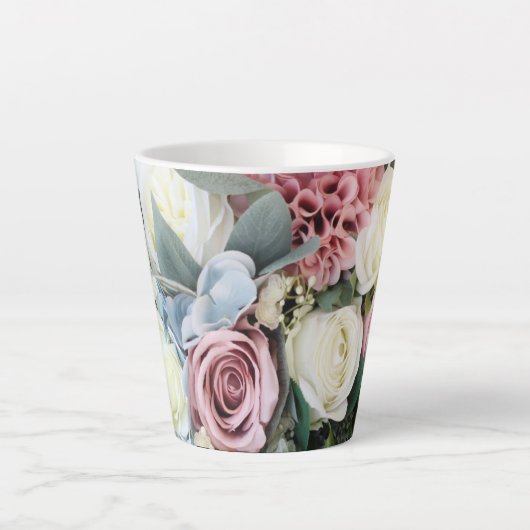 Pastel Bloem Boeket Latte Mok (Voorkant)
