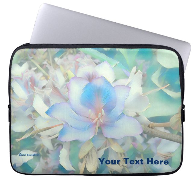 Pastel Blue Blossom Laptop Sleeve (Voorkant)