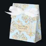 Pastel Blue en Gold  Damask Bedankdoosjes<br><div class="desc">Antiek gunstdoos in accenten van babyblauw en faux glitter goud om het collectie hieronder aan te vullen.</div>