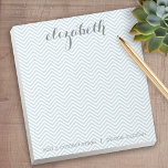 Pastel Blue en Gray Chevrons Aangepaste naam Notitieblok<br><div class="desc">Een mooi en vrouwelijk ontwerp dat perfect is voor elk meisje of zelfs een bruid. Als u punten rond moet bewegen,  klik op het ontwerpgebied om veranderingen aan te brengen.</div>