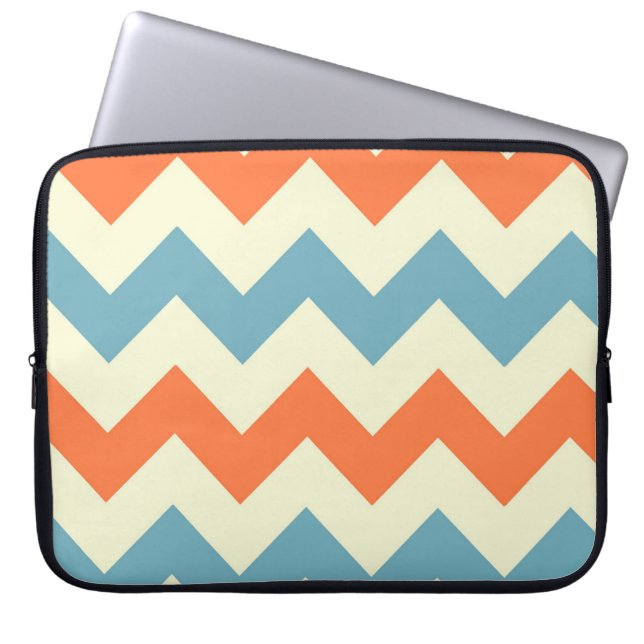 Pastel Blue en Oranje Chevron Stripes Laptop Sleeve (Voorkant)