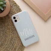 Pastel Blue-Grey New Mrs Bride iPhone 16 Hoesje