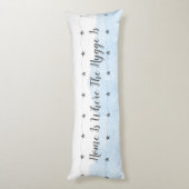 Pastel Blue Hygge quote Cosy Home Lichaamskussen (Achterkant (Verticaal))