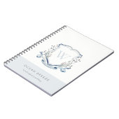Pastel Blue Wilde Waterverf Crest Monogram Notitieboek (Linkerzijde)