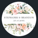 Pastel Blush Roos Floral Botanical Weddenschap Ronde Sticker<br><div class="desc">Elegante zonnige waterverf bloesem botanische naam sticker met een boeket van zacht pastel waterverf rozen en hortensia in tinten van blos roze, pastel roze, perzik en crème met weelderige groene botanische bladeren en eucalyptus bladeren loof. Een moderne designkeuze die perfect is voor lente- en zomerblos roze, pastelkleur thema bruiloften. Vind...</div>