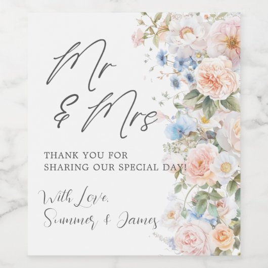 Pastel Blush Wit Blauw Bloemen Mr en Mrs Wedding Wijn Etiket (Enkel label)