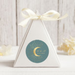 Pastel Celestial Gouden Maan Bruiloft Ronde Sticker<br><div class="desc">Ons "Pastel Celestial Wedding" collectie heeft een prachtige gouden halve maan met gouden sterren op verschillende pastelachtergronden in combinatie met elegante lettertypen. Gemakkelijk voor u om aan te passen en u kunt uit vele punten van dit collectie in onze winkel kiezen.</div>
