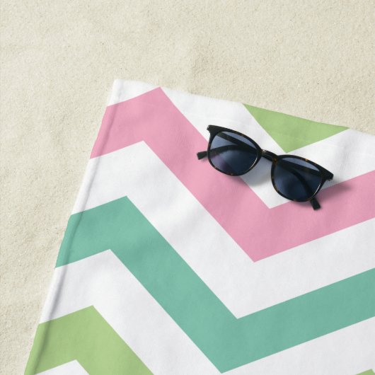 Pastel Chevron Monogrammed Beach Towel Strandlaken (In situ)