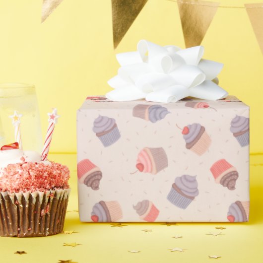 Pastel Cupcake Confetti Verjaardag Wrapping Paper Cadeaupapier (Verjaardagsfeest)