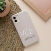 Pastel Dusty Blush Pink New Mrs Last Name Bride iPhone 16 Hoesje