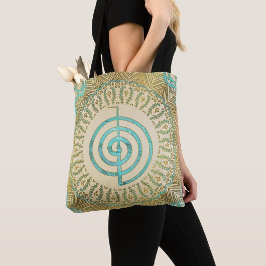 Pastel en Gold Choku Rei-symbool in Mandala Tote Bag (Dichtbij)