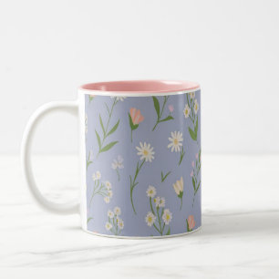 Pastel Floral Mok – Delicate Blossoms op Lavendel