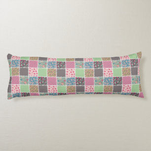 Pastel Floral Quilt Squares Lichaamskussen