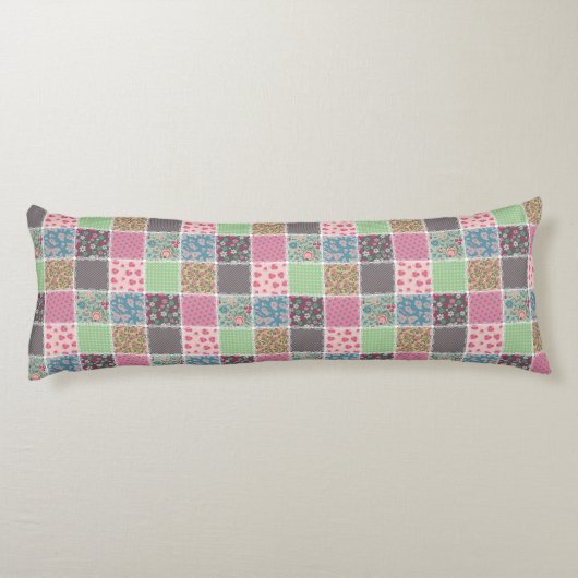 Pastel Floral Quilt Squares Lichaamskussen (Achterkant)